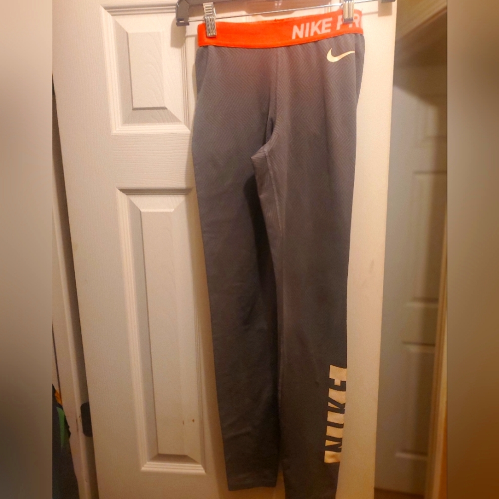 Nike leggings